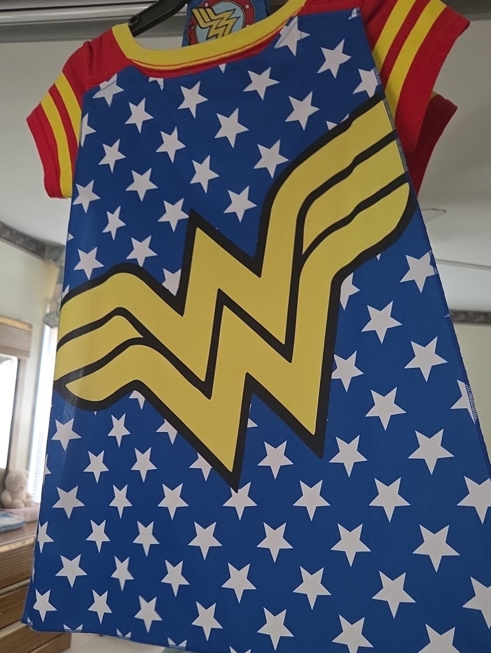 Wonder Woman Costume Shirt With Cape Sz. med - Blue, Yellow & Red